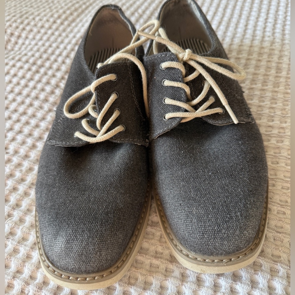 Tucker + Tate Dalton Oxford Grey/Black Washed Denim Dress Shoes, 3, MSRP $59